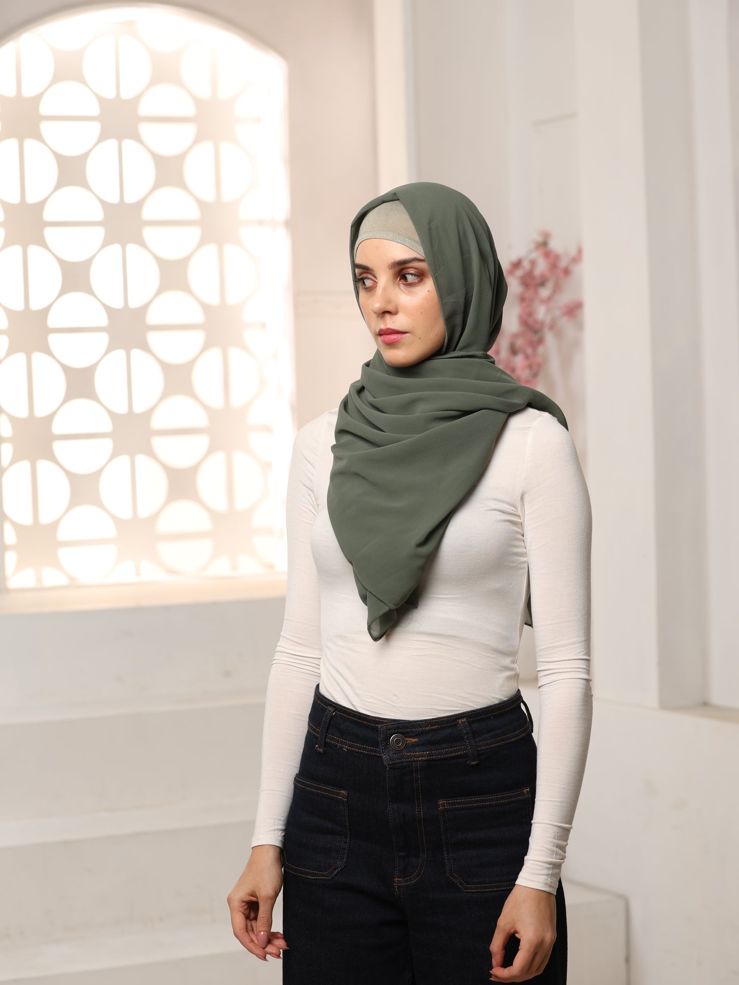 Soft & Lightweight Georgette Hijab – Daily Wear & Special Occasions