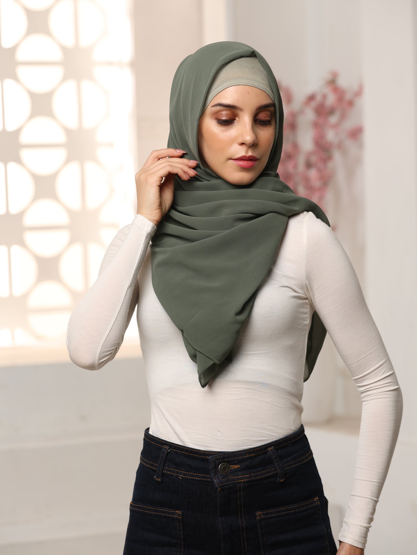 Soft & Lightweight Georgette Hijab – Daily Wear & Special Occasions