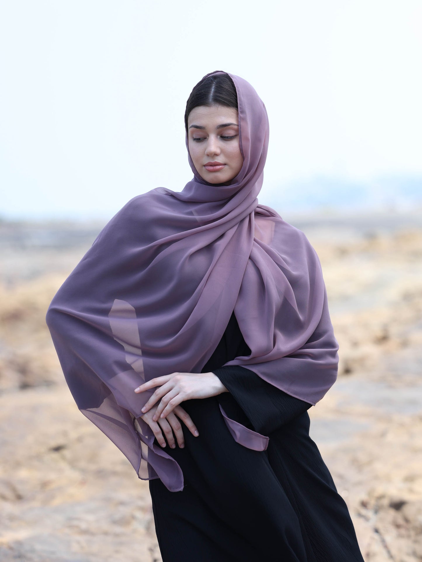 Serene Knot Abaya in Noir Black